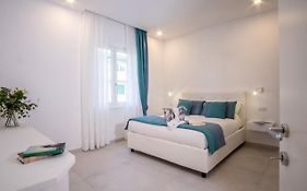 LEONE ROSSO APARTMENTs